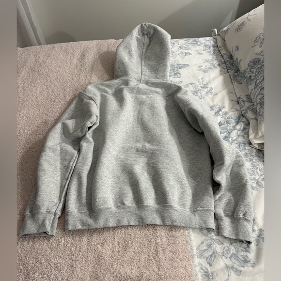 Cape Cod gray and navy sweatshirt - Picture 3 of 4